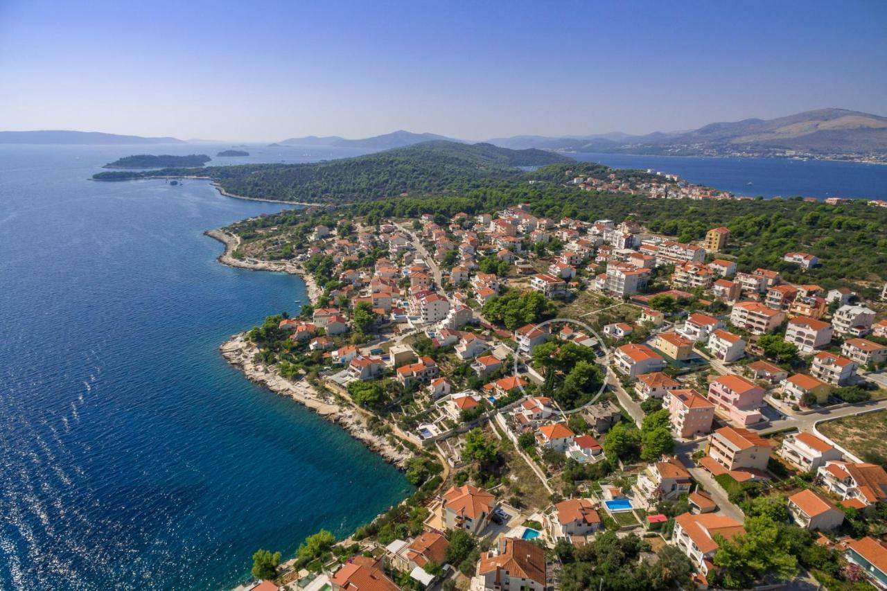 Holiday Home Barbara Trogir Exterior photo