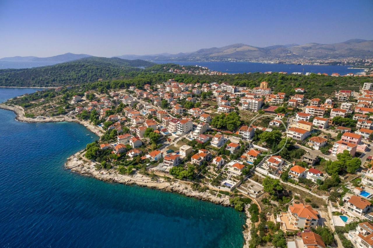 Holiday Home Barbara Trogir Exterior photo